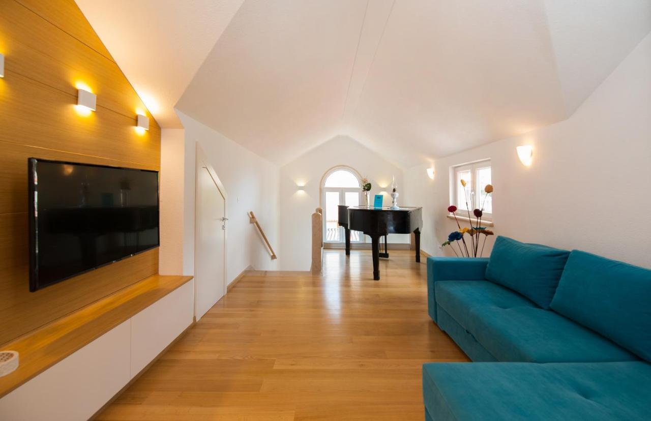 Villa Franka With Swimming Pool ボル エクステリア 写真