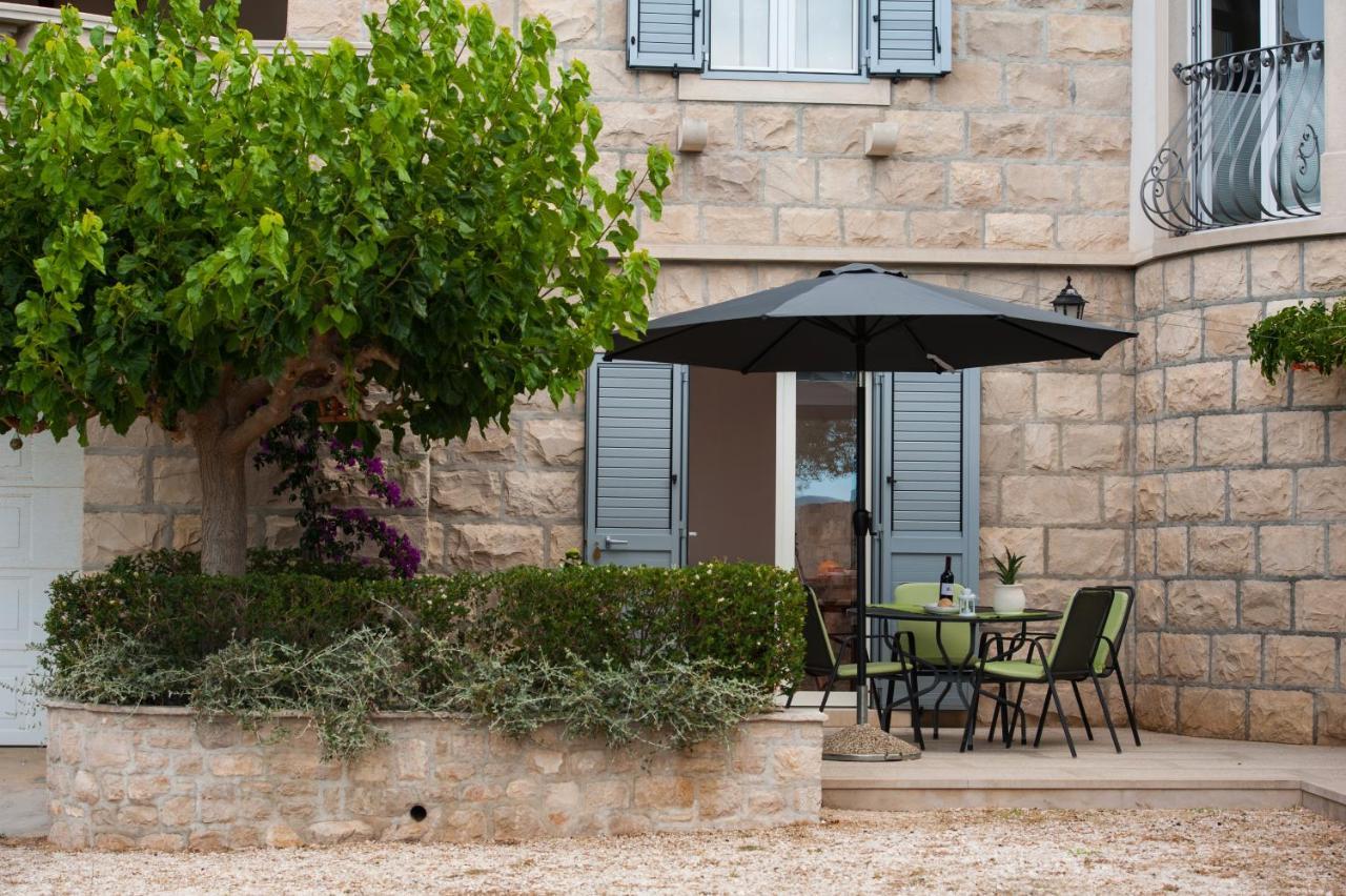 Villa Franka With Swimming Pool ボル エクステリア 写真