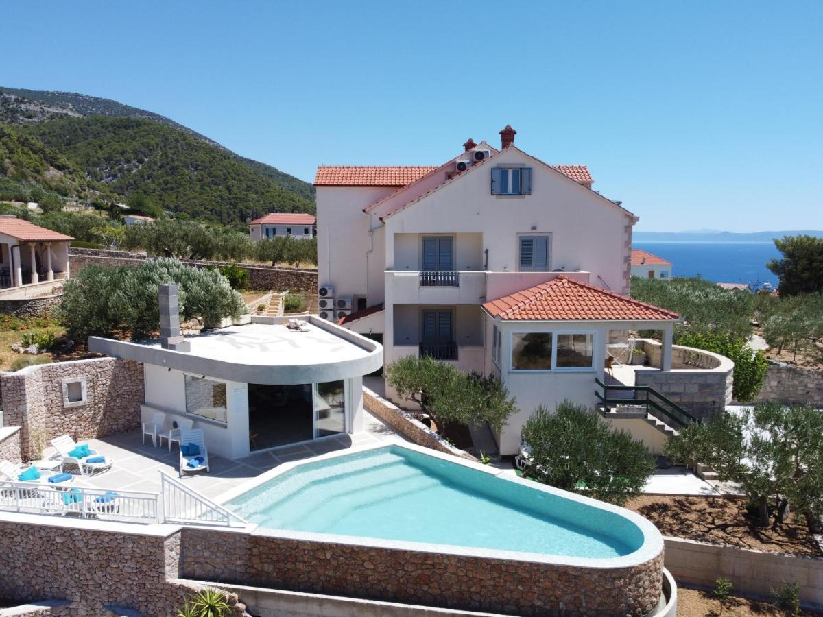 Villa Franka With Swimming Pool ボル エクステリア 写真