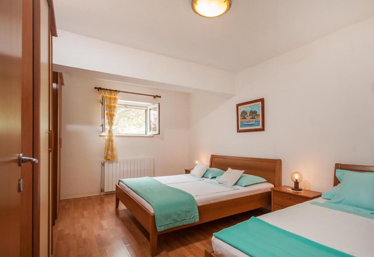 Villa Franka With Swimming Pool ボル エクステリア 写真